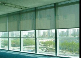 哪里有做卷帘窗帘的厂家 苏州宝顺窗饰材料厂 电动窗帘