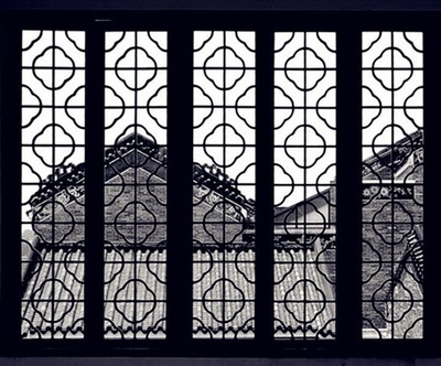 框景成画，匠心独运 中国古窗格中的东方美学智慧